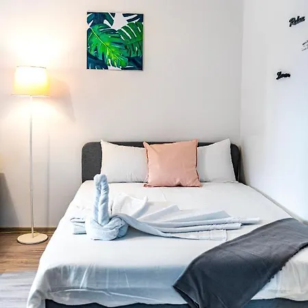 Hacienda Arhitectura - Center Modern 公寓